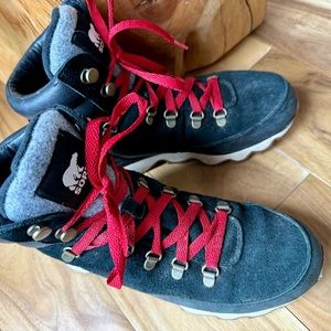 Sorel Kinetic Conquest 8.5 Hiking/Sneaker Boots Black Leather Suede